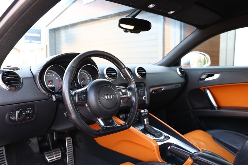 Audi TT II (8J) с пробегом: пирог из стали и алюминия и проблемы безрамочных дверей