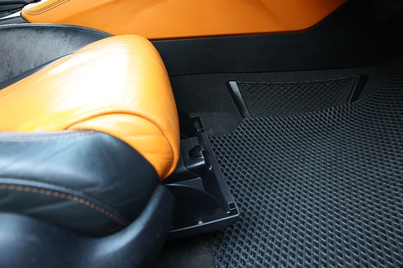 Audi TT II (8J) с пробегом: пирог из стали и алюминия и проблемы безрамочных дверей