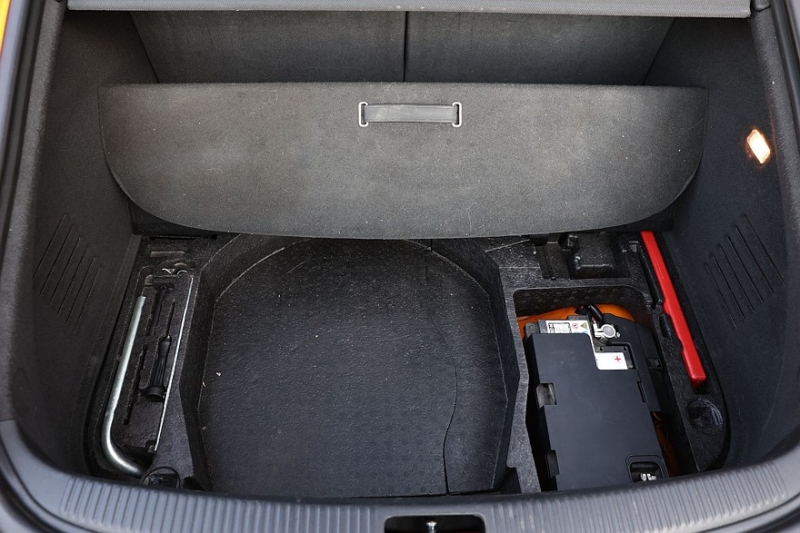 Audi TT II (8J) с пробегом: пирог из стали и алюминия и проблемы безрамочных дверей