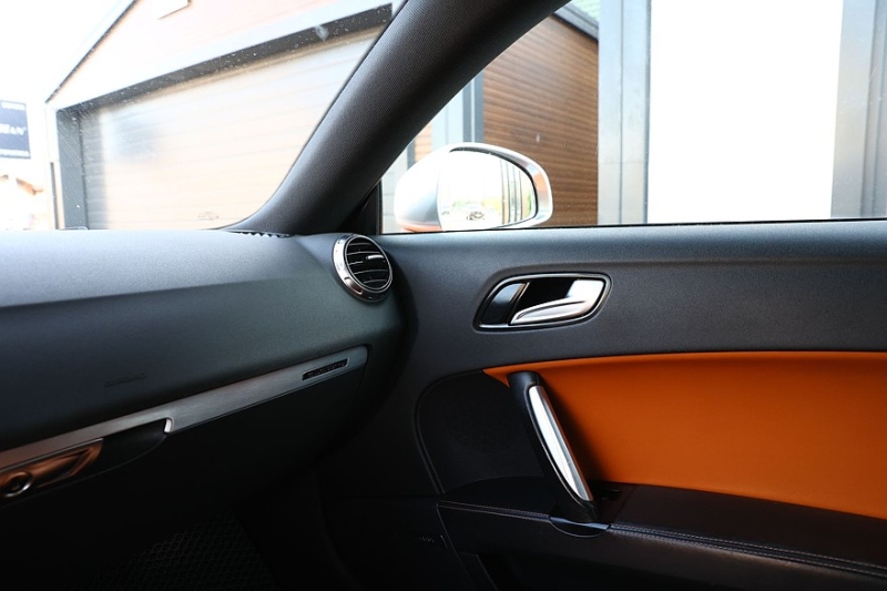 Audi TT II (8J) с пробегом: пирог из стали и алюминия и проблемы безрамочных дверей