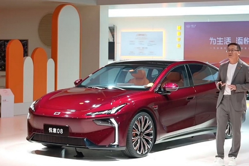 FAW готовится вывести на рынок стильную легковушку Bestune Yueyi 08