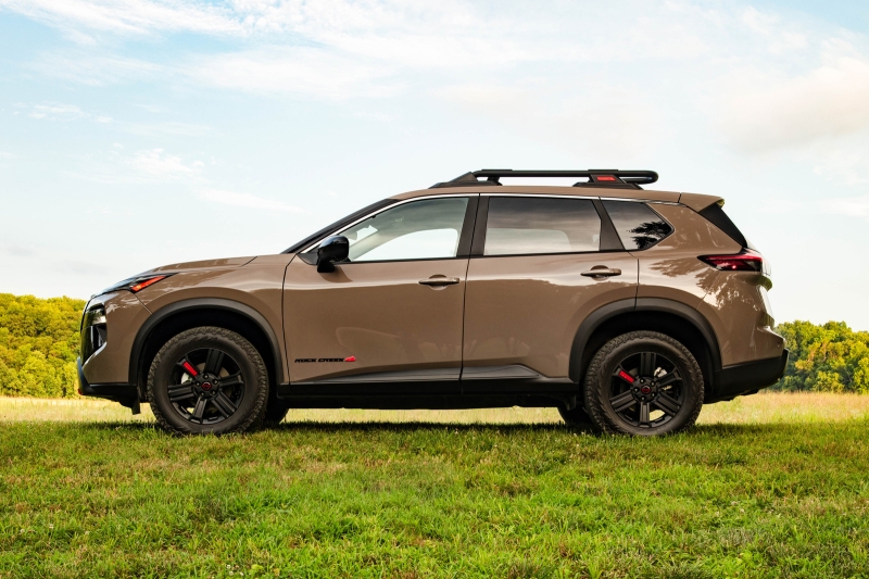 Infiniti может выпустить новый кроссовер на базе Nissan X-Trail