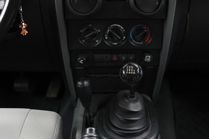 Jeep Wrangler III JK с пробегом: ходовая как конструктор и слишком много болезней двигателя