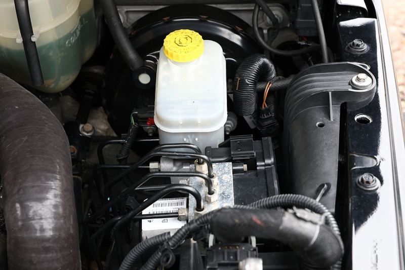 Jeep Wrangler III JK с пробегом: ходовая как конструктор и слишком много болезней двигателя