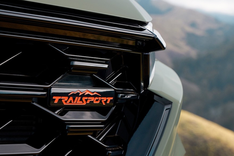 Кроссовер Honda CR-V обрёл «внедорожную» версию TrailSport, есть и другие обновки