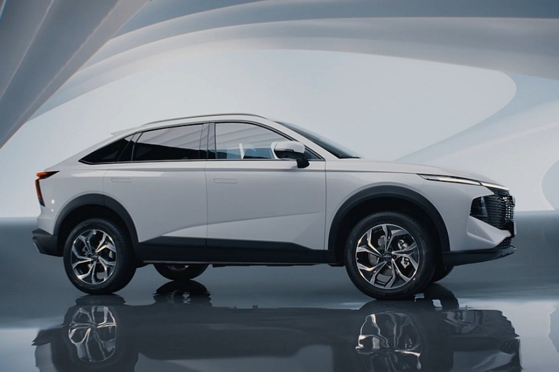 Новый купеобразный Haval F7x стартует в России: топовый мотор и полный привод