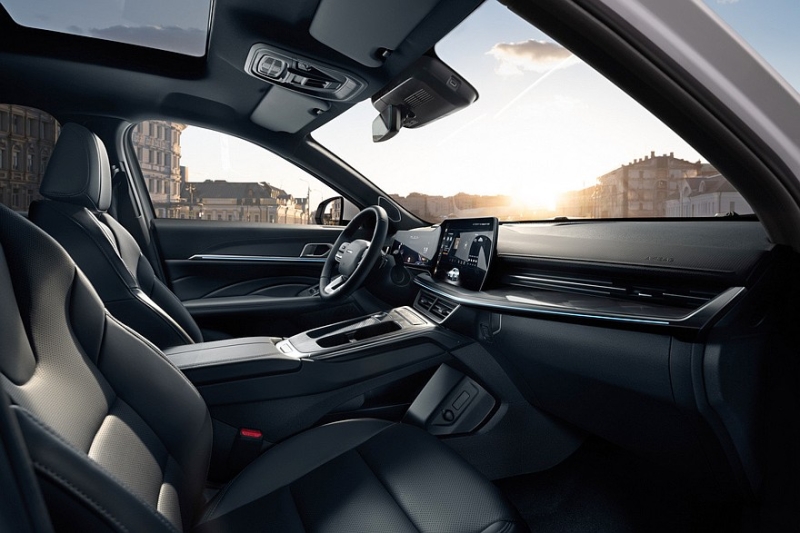 Новый купеобразный Haval F7x стартует в России: топовый мотор и полный привод