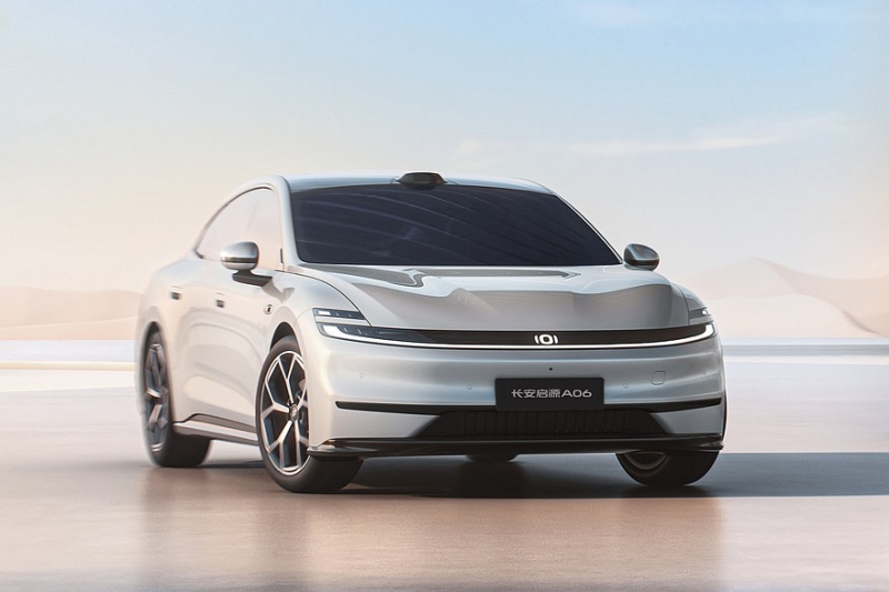 Новый лифтбек Changan Qiyuan A06 приготовился к премьере