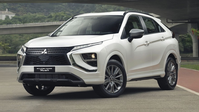 Новый Mitsubishi Eclipse Cross: первые изображения