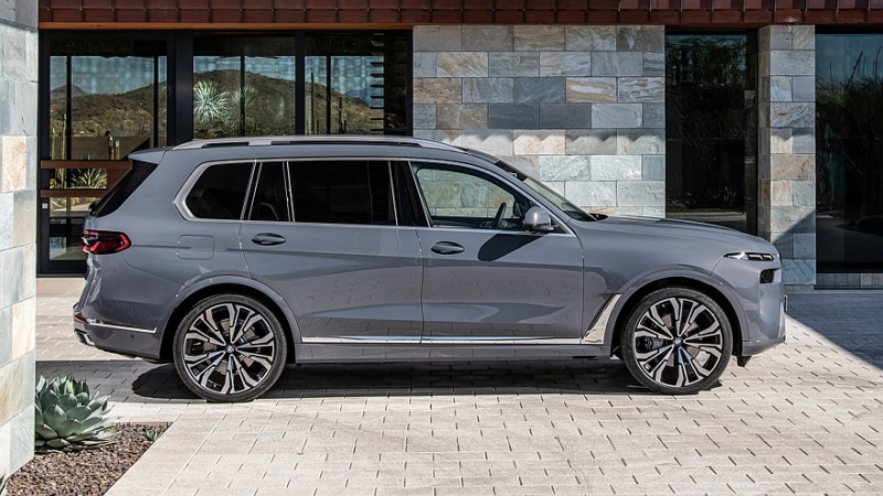 Официально подтверждено: у кроссовера BMW X7 будет преемник