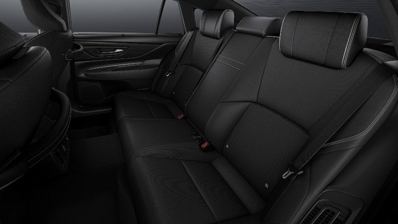 Седан Toyota Crown обзавёлся сразу двумя спецверсиями. Цены известны