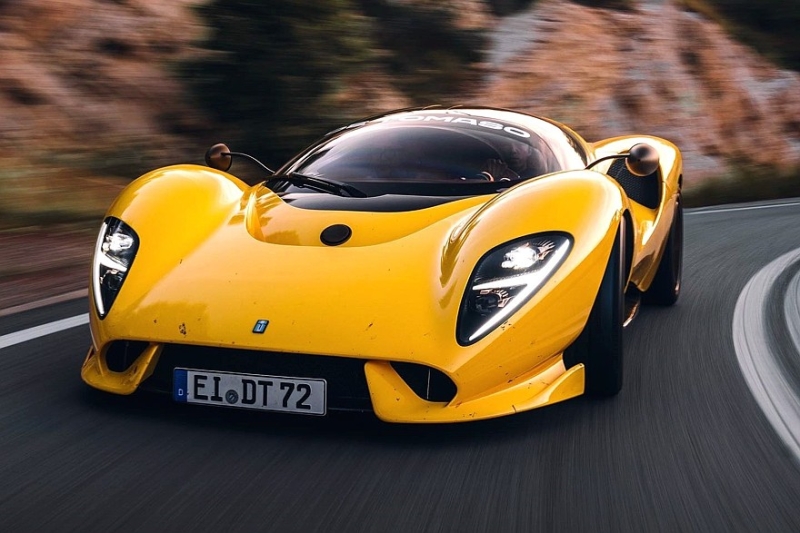 Серийный De Tomaso P72: завораживающие формы, мощный V8 и никаких экранов в салоне