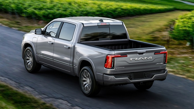 Stellantis снова подвинул сроки выхода на рынок пикапов Ram 1500 REV и Ramcharger