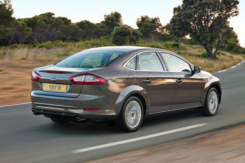 Выбираем седан D-класса с пробегом за миллион рублей: почти премиум и императорское качество