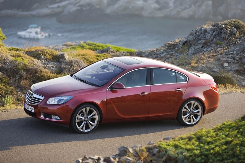 Выбираем седан D-класса с пробегом за миллион рублей: почти премиум и императорское качество