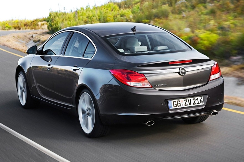 Выбираем седан D-класса с пробегом за миллион рублей: почти премиум и императорское качество