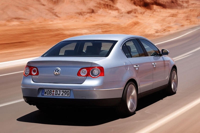 Выбираем седан D-класса с пробегом за миллион рублей: почти премиум и императорское качество