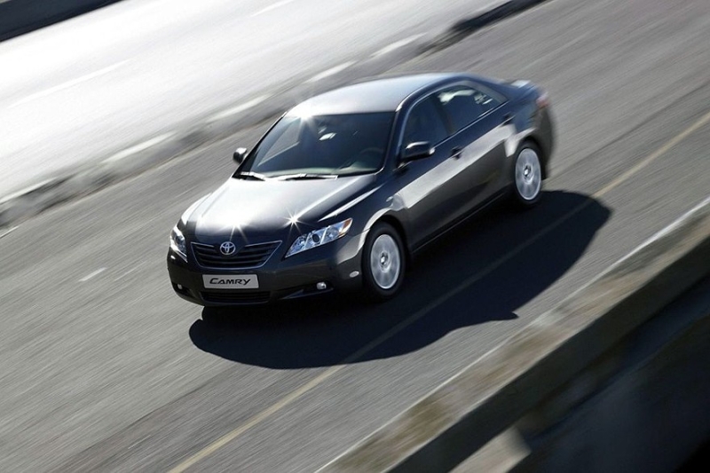 Выбираем седан D-класса с пробегом за миллион рублей: почти премиум и императорское качество