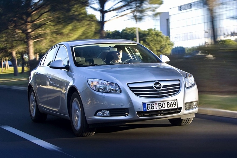 Выбираем седан D-класса с пробегом за миллион рублей: почти премиум и императорское качество