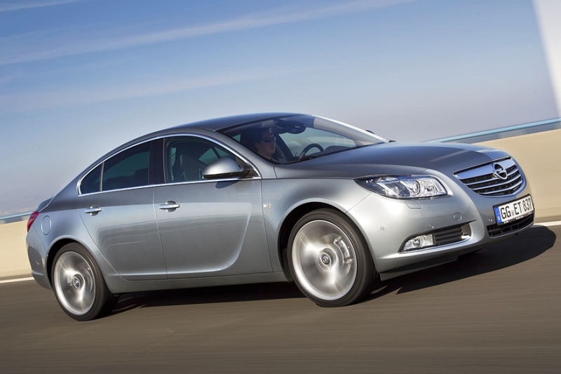 Выбираем седан D-класса с пробегом за миллион рублей: почти премиум и императорское качество