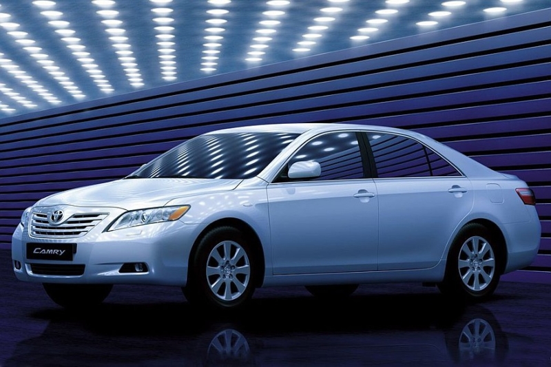 Выбираем седан D-класса с пробегом за миллион рублей: почти премиум и императорское качество