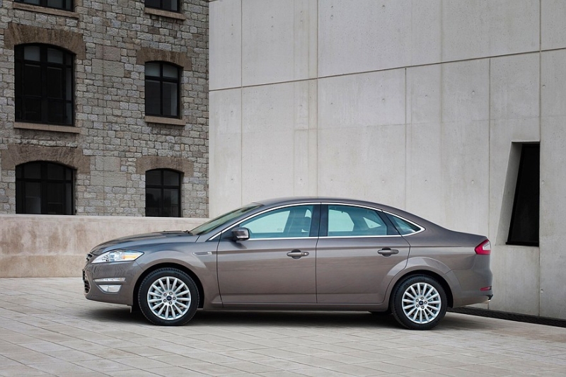 Выбираем седан D-класса с пробегом за миллион рублей: почти премиум и императорское качество