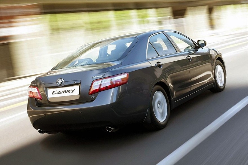 Выбираем седан D-класса с пробегом за миллион рублей: почти премиум и императорское качество