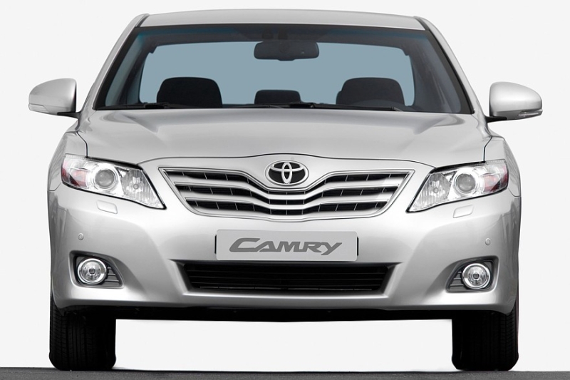 Выбираем седан D-класса с пробегом за миллион рублей: почти премиум и императорское качество