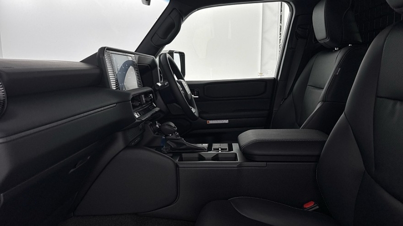 Актуальный внедорожник Toyota Land Cruiser Prado превратили в фургон