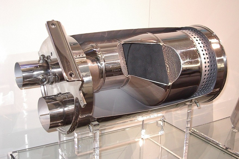 Деньги в трубу: нужно ли промывать катализатор и как это делать правильно