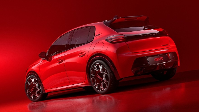 Хот-хэтч Peugeot E-208 GTi: попытка соригинальничать в условиях жесточайшей унификации