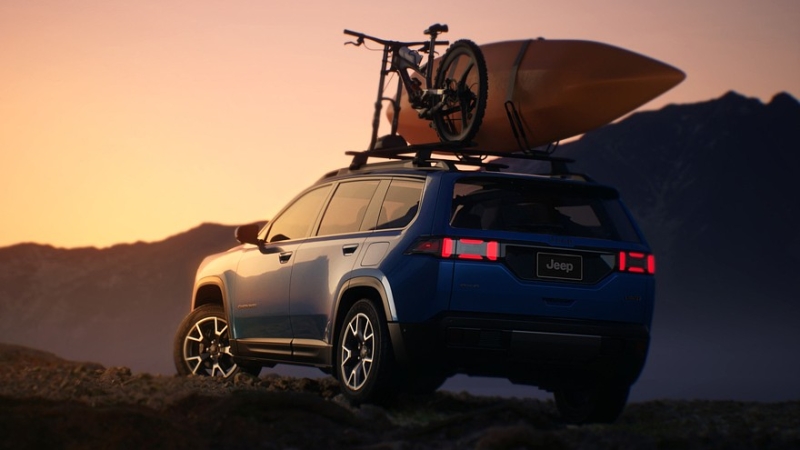 Jeep Cherokee следующего поколения показался на новых официальных снимках