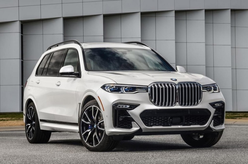 Комплектации нового BMW X7 и преимущества премиального внедорожника