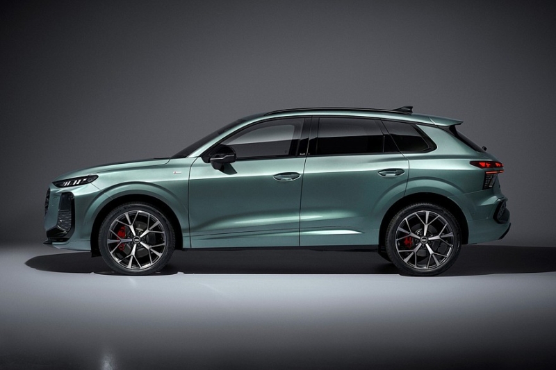 Новый Audi Q3: странности в эргономике, отделка из вторсырья и прежняя платформа