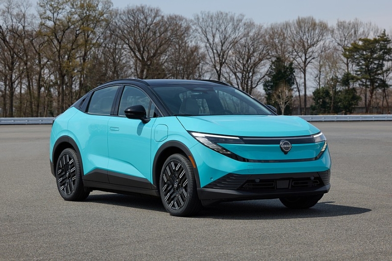 Новый кроссовер Nissan Leaf: показаны «простые» версии