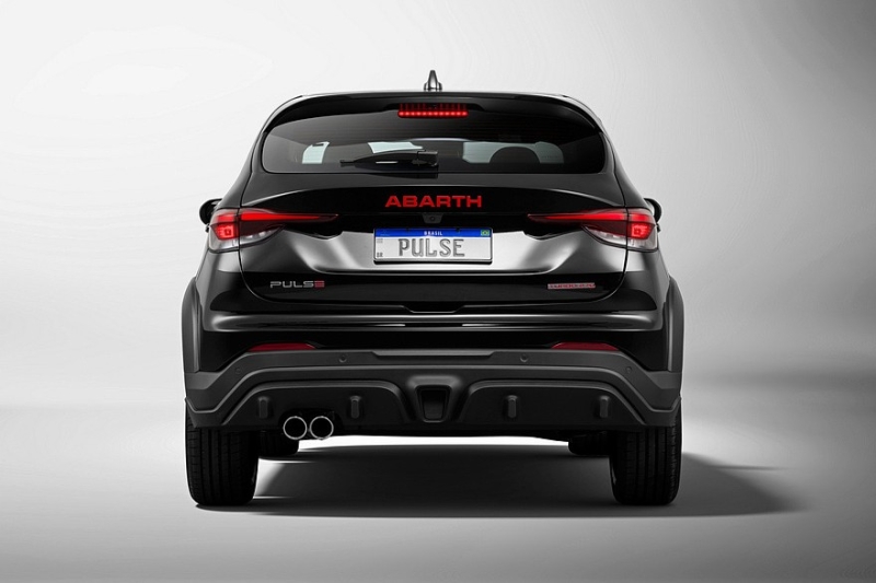 Обновлённый кроссовер Fiat Pulse: теперь и «горячая» версия от Abarth