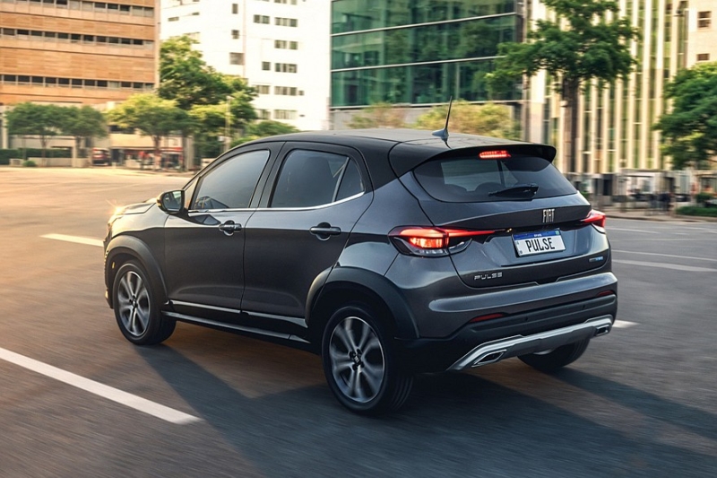 Обновлённый кроссовер Fiat Pulse: теперь и «горячая» версия от Abarth