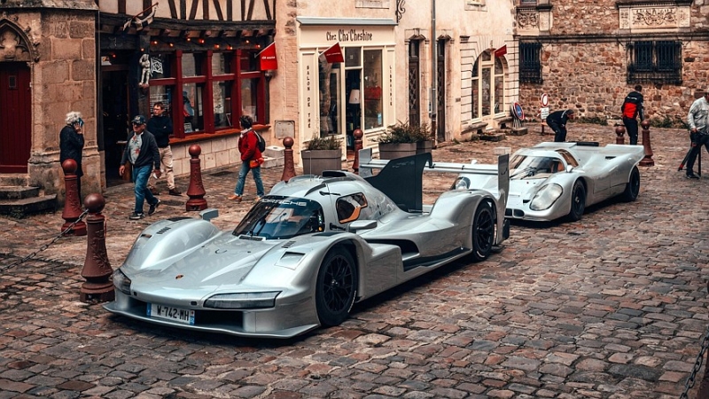 Porsche 963 RSP: дорожная версия спортпрототипа, сделанная для Роджера Пенске