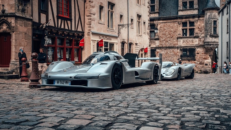 Porsche 963 RSP: дорожная версия спортпрототипа, сделанная для Роджера Пенске