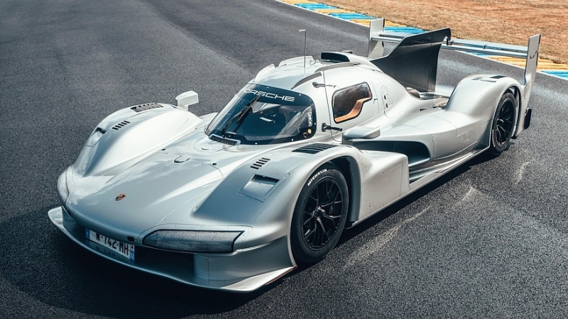 Porsche 963 RSP: дорожная версия спортпрототипа, сделанная для Роджера Пенске
