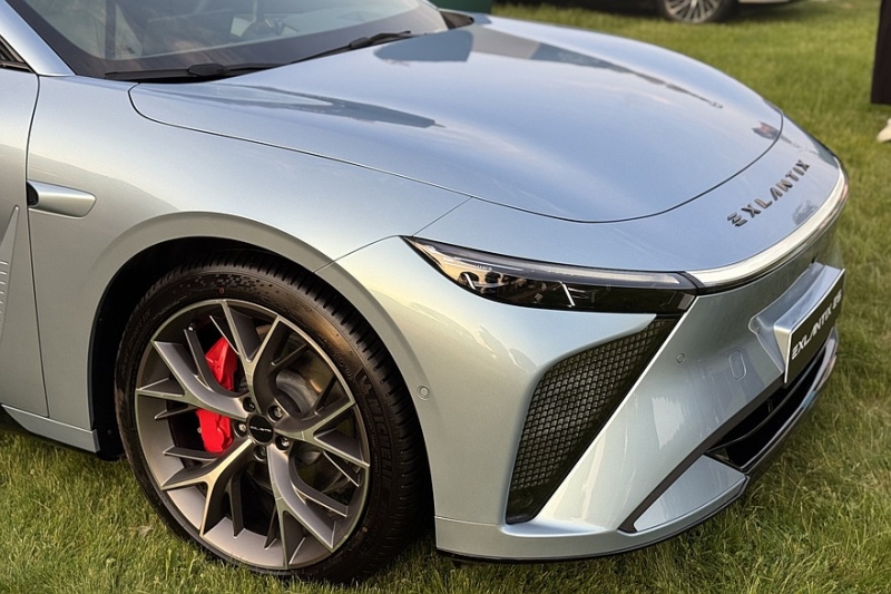 Седан Exlantix ES и кроссовер ET выходят на российский рынок, цены известны