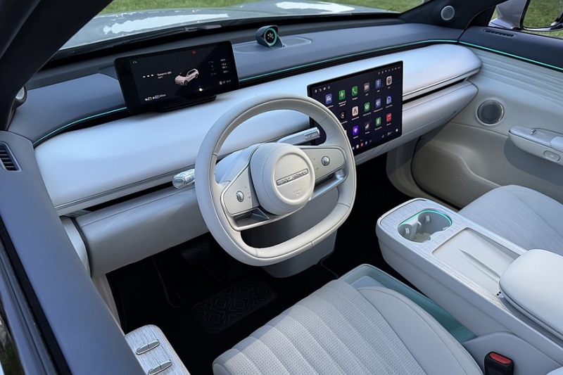 Седан Exlantix ES и кроссовер ET выходят на российский рынок, цены известны