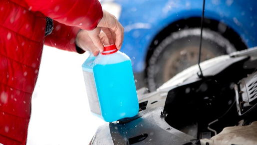 На что обращать внимание при выборе стеклоомывающей жидкости для авто