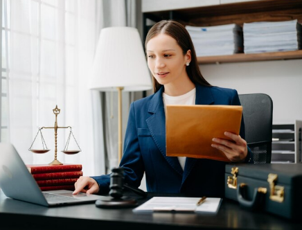 Русско-немецкий юридический перевод с заверением: особенности, требования и важные нюансы