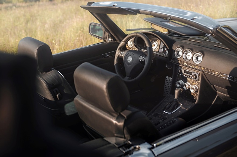 Тюнеры переходят на классику: рестомод от Pogea на базе Mercedes-Benz SL поколения R107