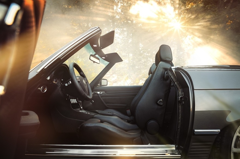 Тюнеры переходят на классику: рестомод от Pogea на базе Mercedes-Benz SL поколения R107