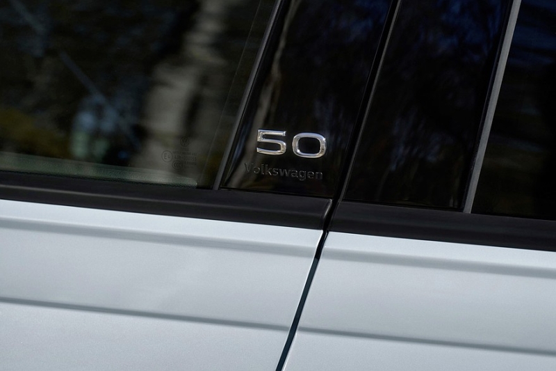 Volkswagen Polo обзавёлся юбилейной спецверсией в честь 50-летия