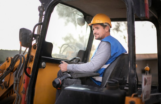 Преимущества аренды спецтехники с оператором