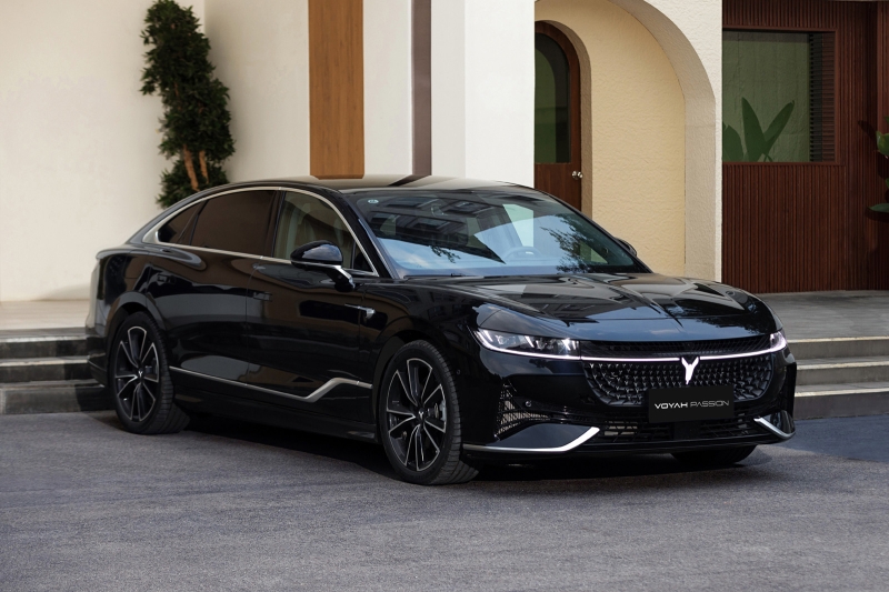 Выпуск роскошного гибридного седана Voyah Passion наладят на российском заводе