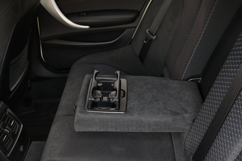 BMW 1 Series II (F20) с пробегом: проблемы тонкого ЛКП и бедненькие, но качественные салоны